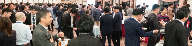 懇親会の様子